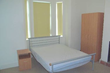 6 bed house, Markenfield rd, City centre, Guildford, GU14PD - Image 5